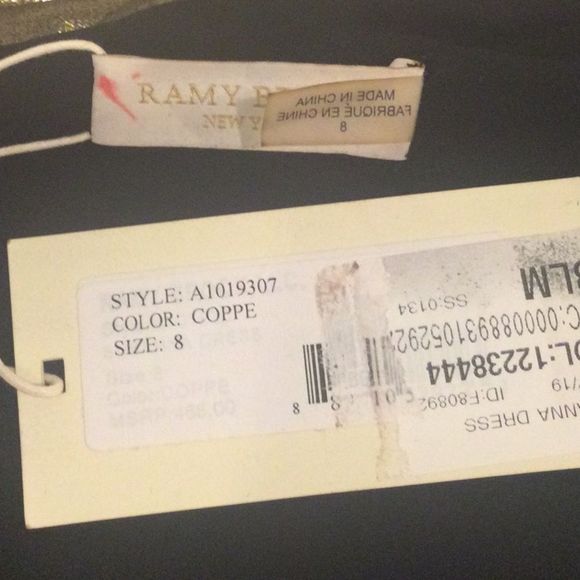 Sussana One- Shoulder Assimetrical Metallic Silk - Picture 12 of 12